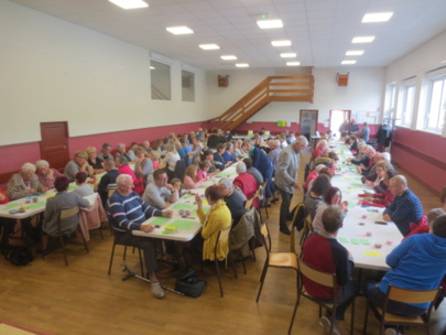 Chacun devant ses cartons... C'est parti! Chacun devant ses cartons... C'est parti!