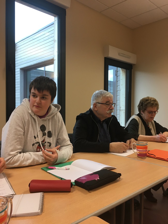 Laura réélue à l'unanimité. Laura réélue à l'unanimité.