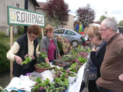 Des fleurs d'amitiés à Vaudigny