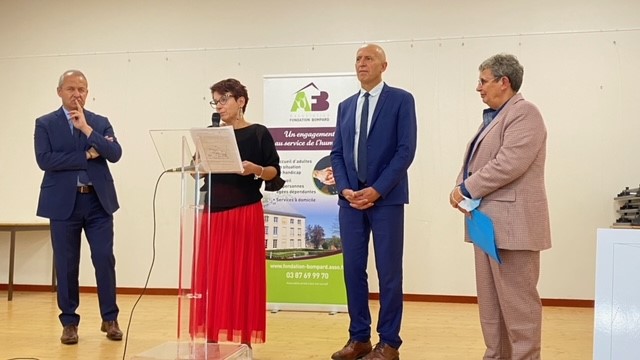 Première pierre pour l'extension et création Première pierre pour l'extension et création