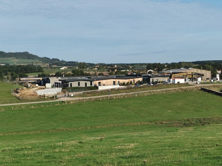 Vue panoramique du Foyer Equipage début 2023.