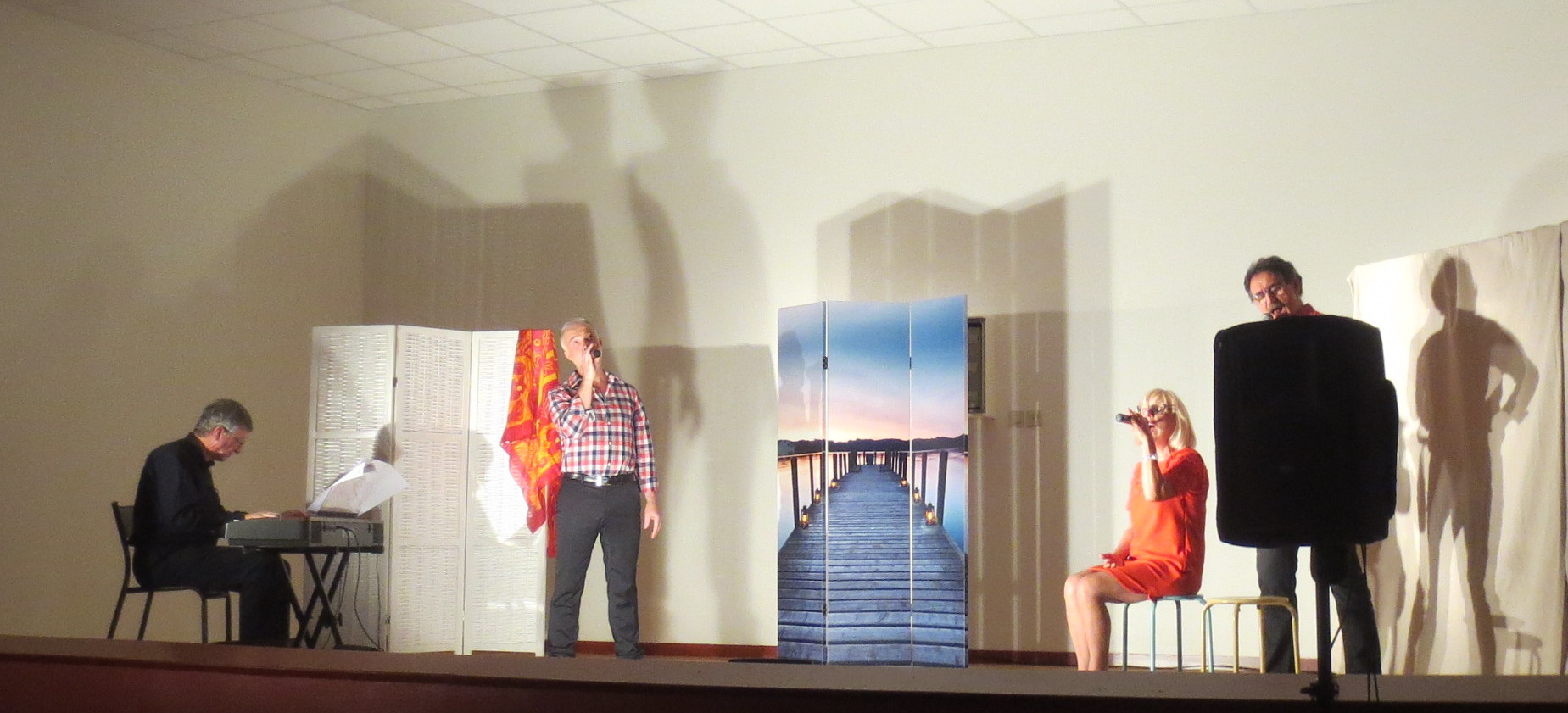 Une scène nouvelle, pour une ambiance exceptionnelle. Une scène nouvelle, pour une ambiance exceptionnelle.