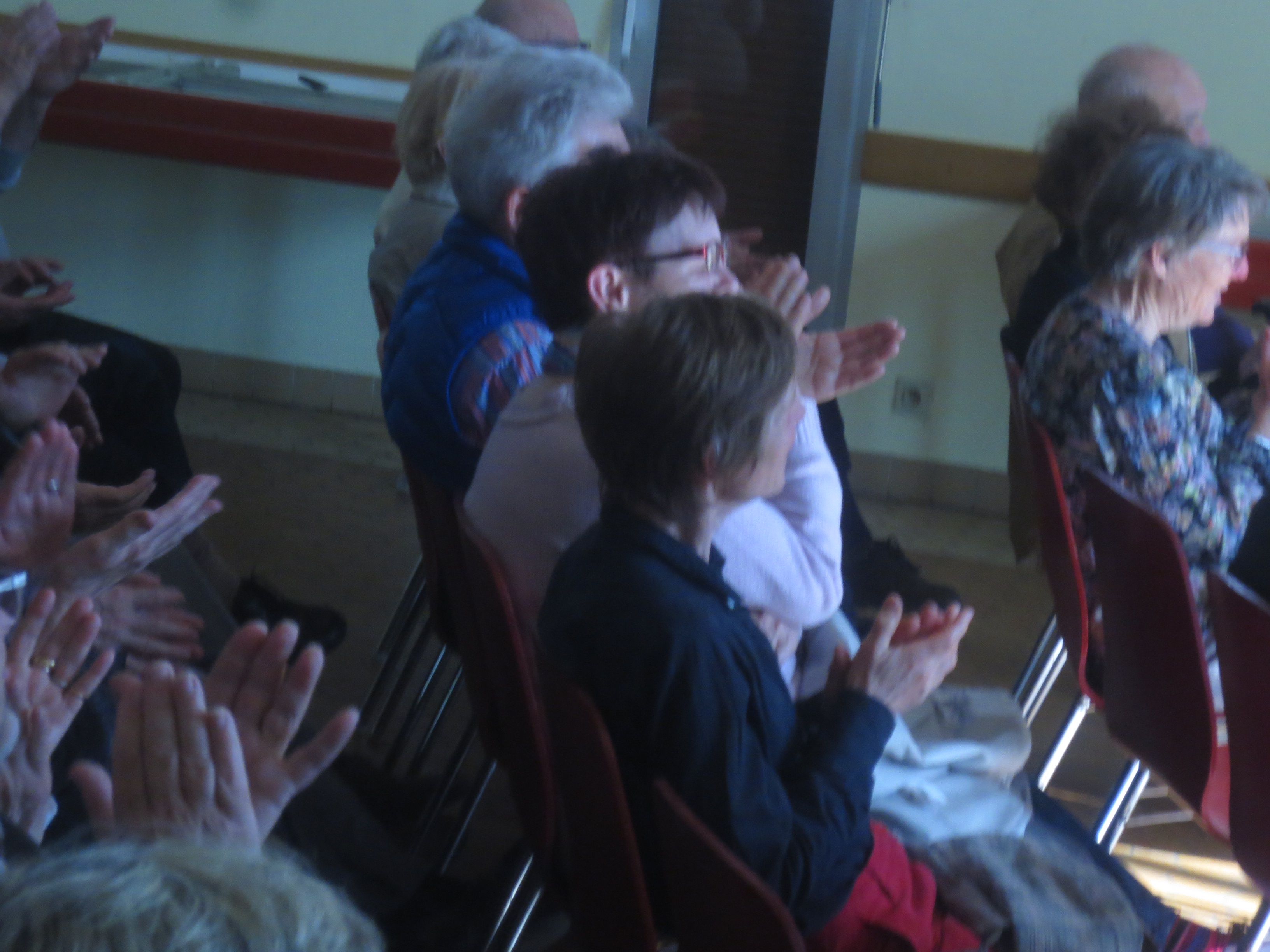 Bravo l'artiste, et bravo les spectateurs Bravo l'artiste, et bravo les spectateurs