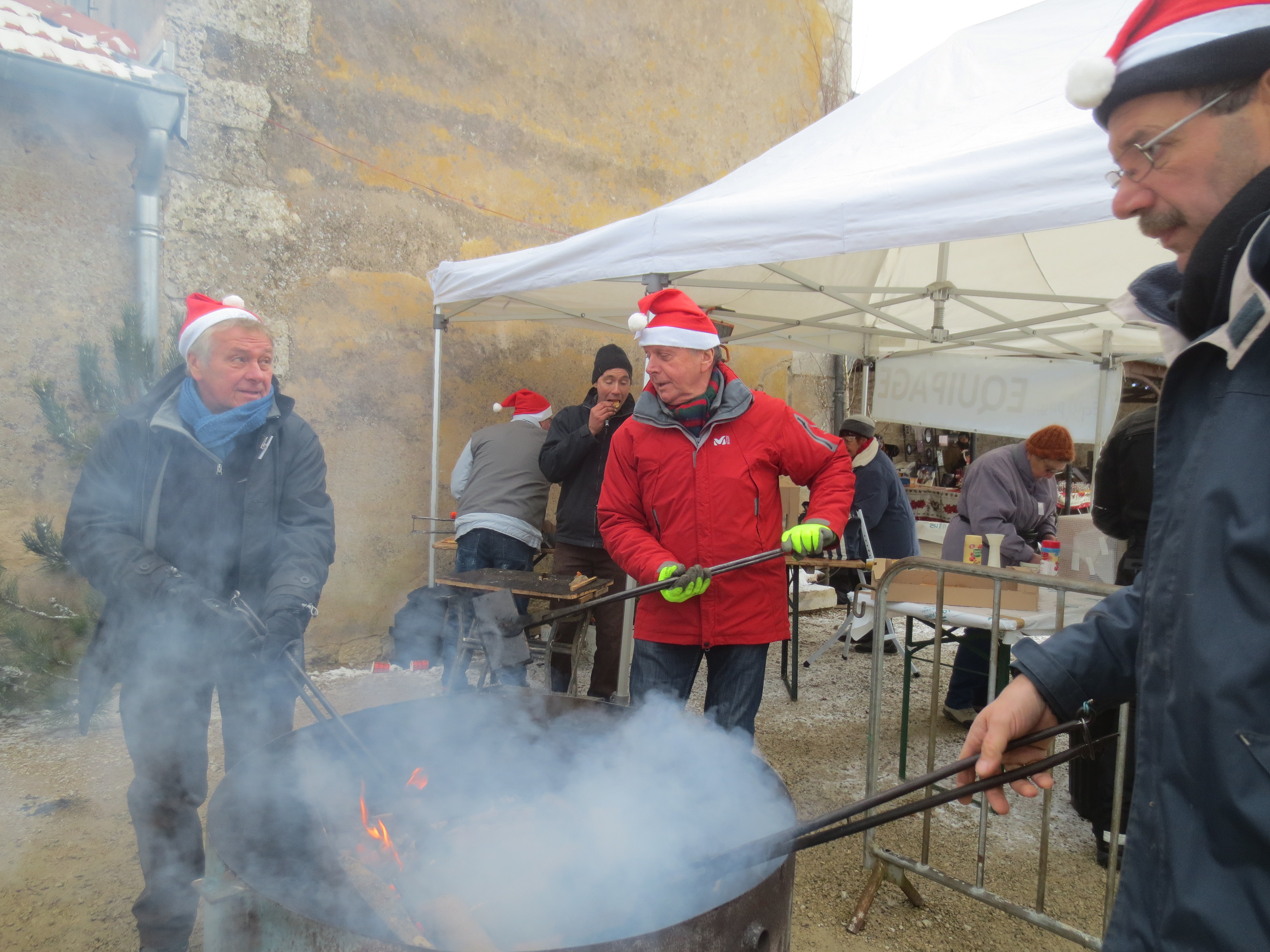 L'équipe de Claude aux gaufriers. L'équipe de Claude aux gaufriers.