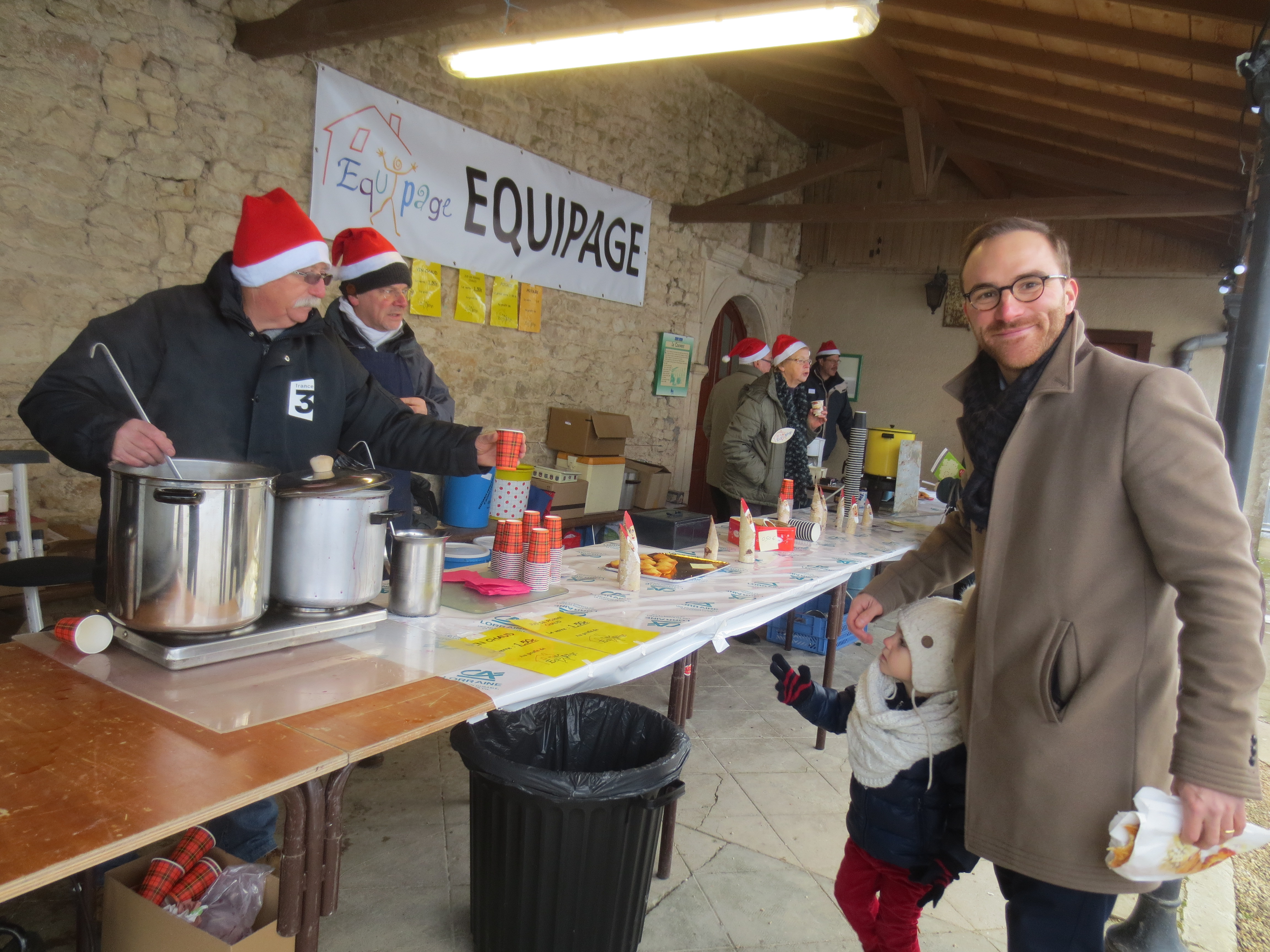 Le nouveau directeur de l'Association Fondation Bompard a découvert notre marché de Noël Le nouveau directeur de l'Association Fondation Bompard a découvert notre marché de Noël
