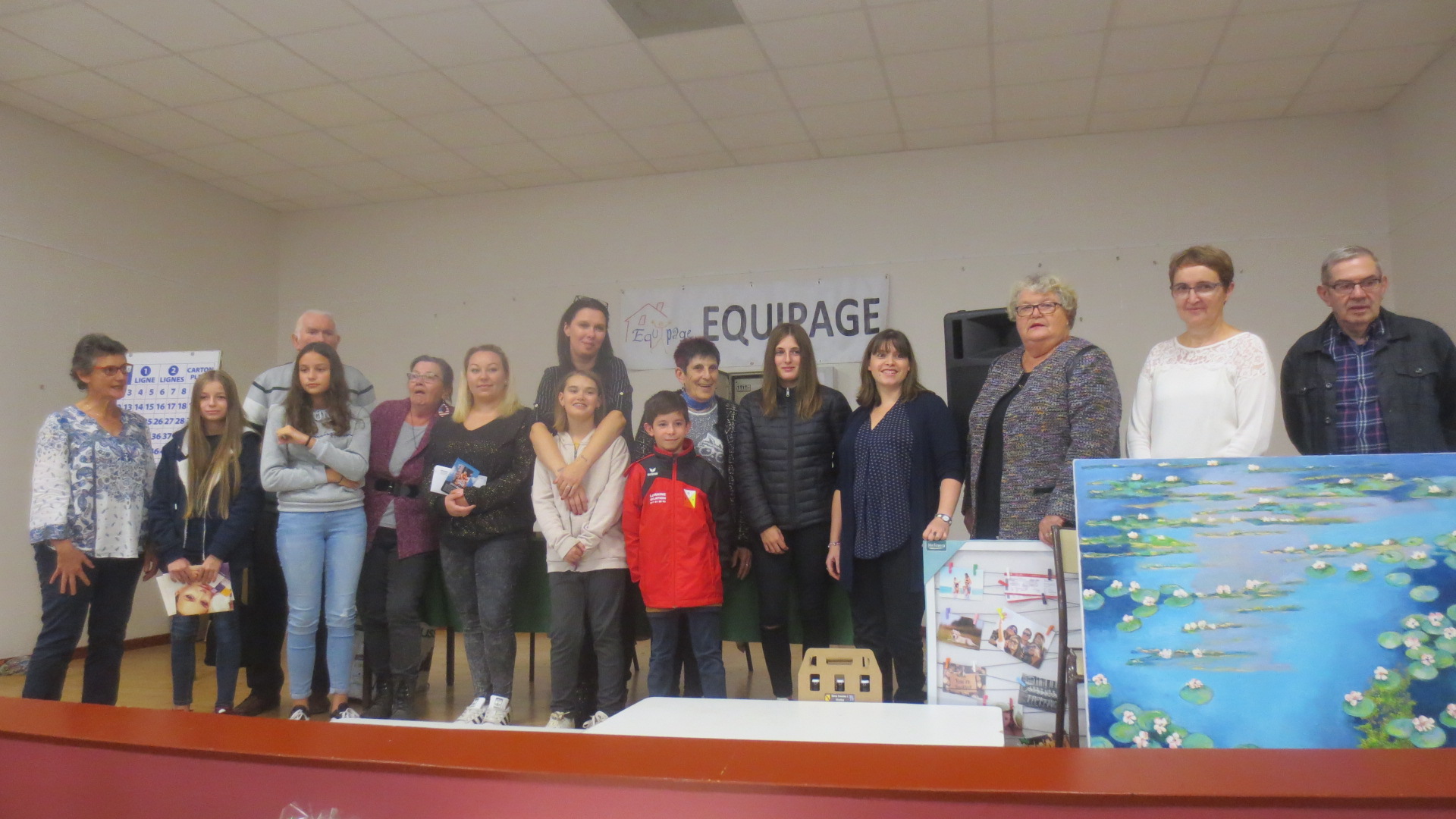 Les gagnants avec leurs lots Les gagnants avec leurs lots