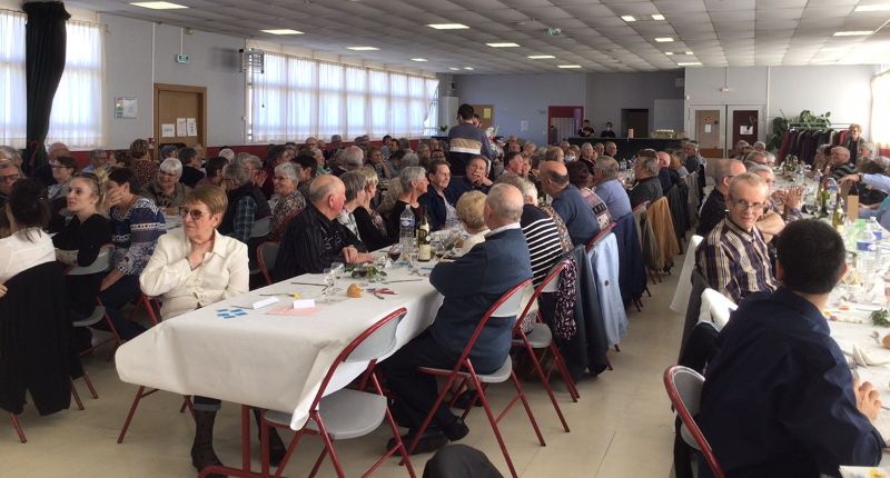 Ensemble jusqu'en soirée. Ensemble jusqu'en soirée.