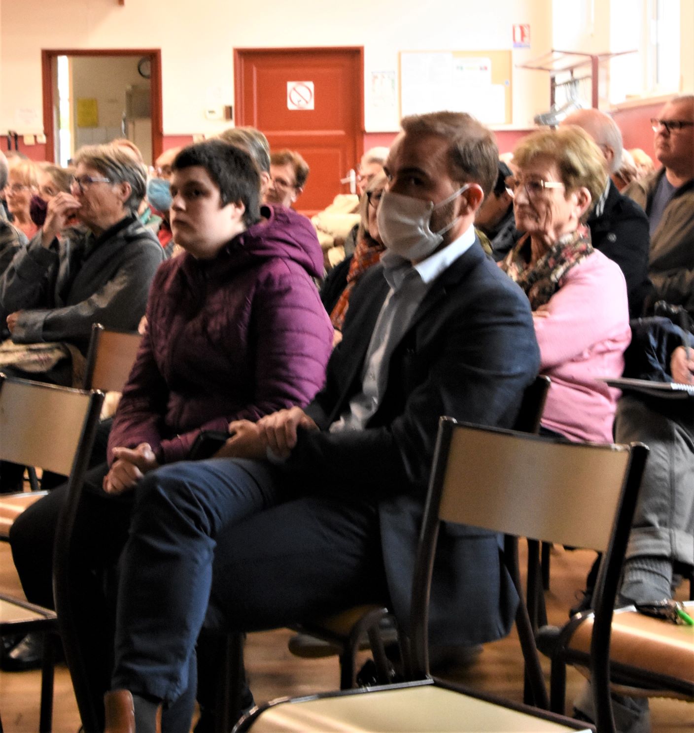 Laura et le Directeur-Général de l'Association Fondation Bompard.