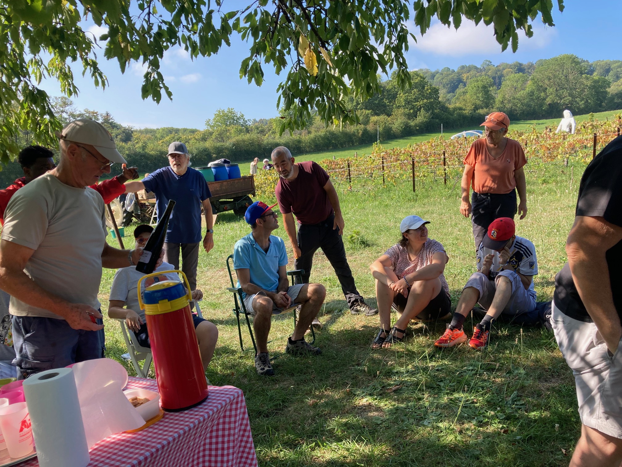 Des vendanges sous un ciel clément Des vendanges sous un ciel clément