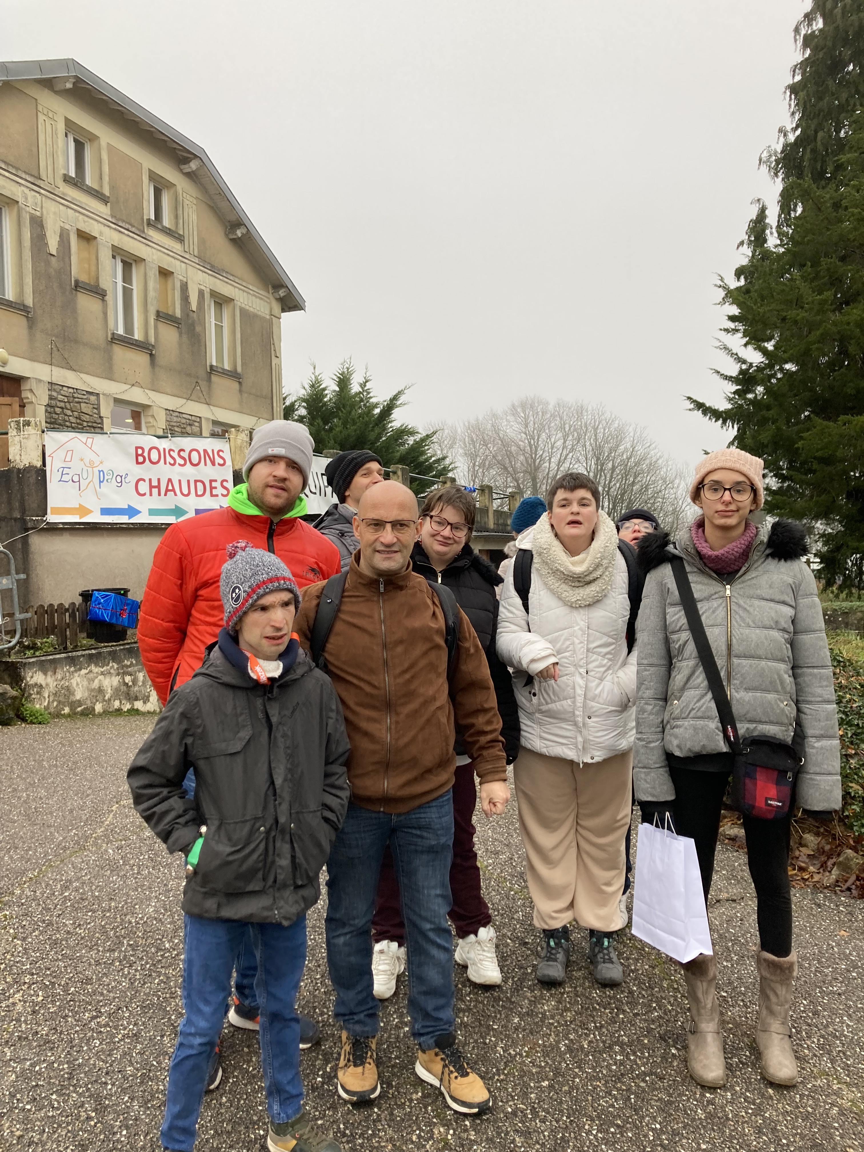 Le dimanche , les résidents du FAS étaient présents avec leurs accompagnateurs.