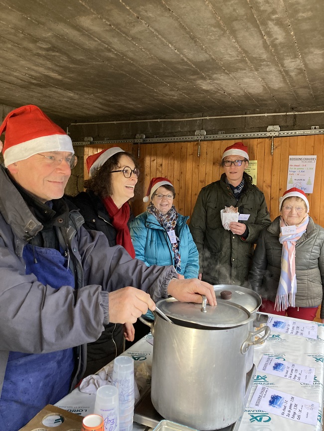 L'équipe du Vin chaud pouvait lever son verre. et son bol de soupe.