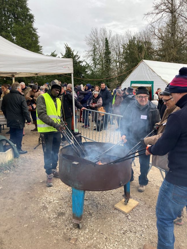 Le forts des gaufres  ont dû mettre parfois deux fers au feu pour satisfaire les amateurs de gaufres à l'ancienne.