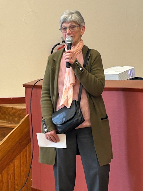 « Marie-Thérèse nous raconte ses souvenirs de démarchage deux par deux dans les villages et surnommées « les dames de la bonne nouvelle » par un gamin » « Marie-Thérèse nous raconte ses souvenirs de démarchage deux par deux dans les villages et surnommées « les dames de la bonne nouvelle » par un gamin »