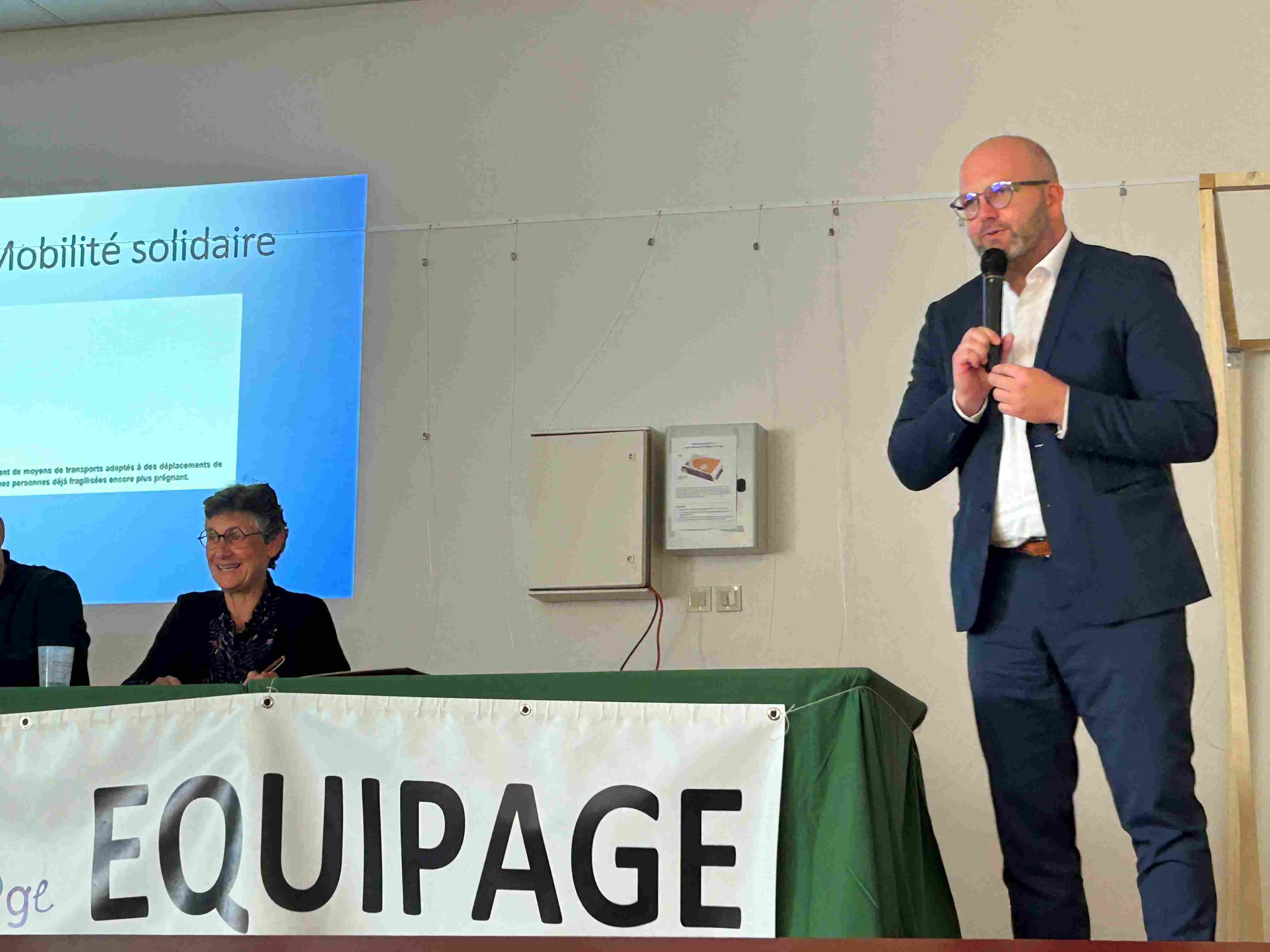 Jérôme Klein, président de la communauté de communes du Pays du Saintois saluait les actions menées et concluait que l'association Equipage est "bonne aux cœurs". Jérôme Klein, président de la communauté de communes du Pays du Saintois saluait les actions menées et concluait que l'association Equipage est "bonne aux cœurs".