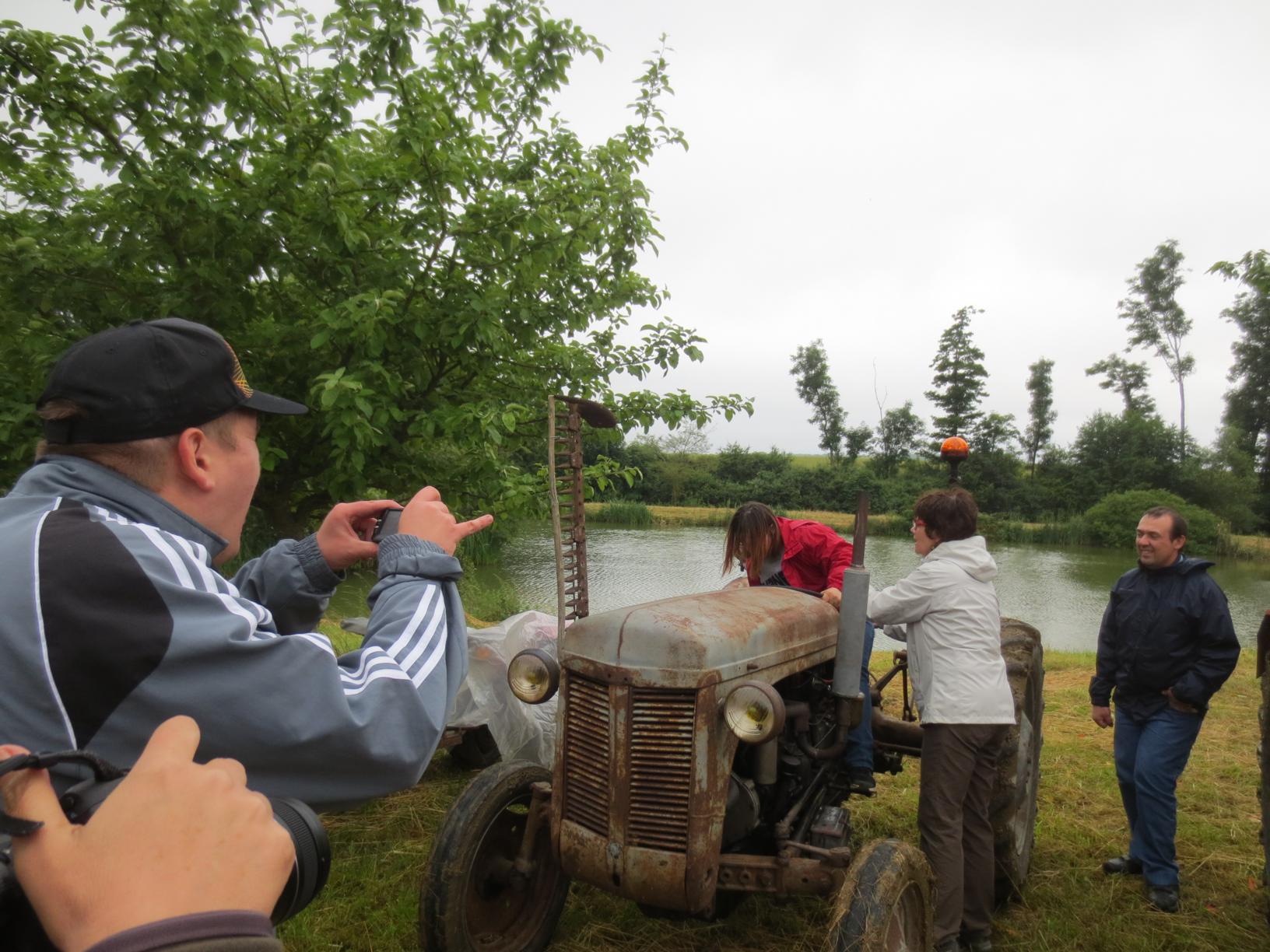 A la croisée des vieux tracteurs !