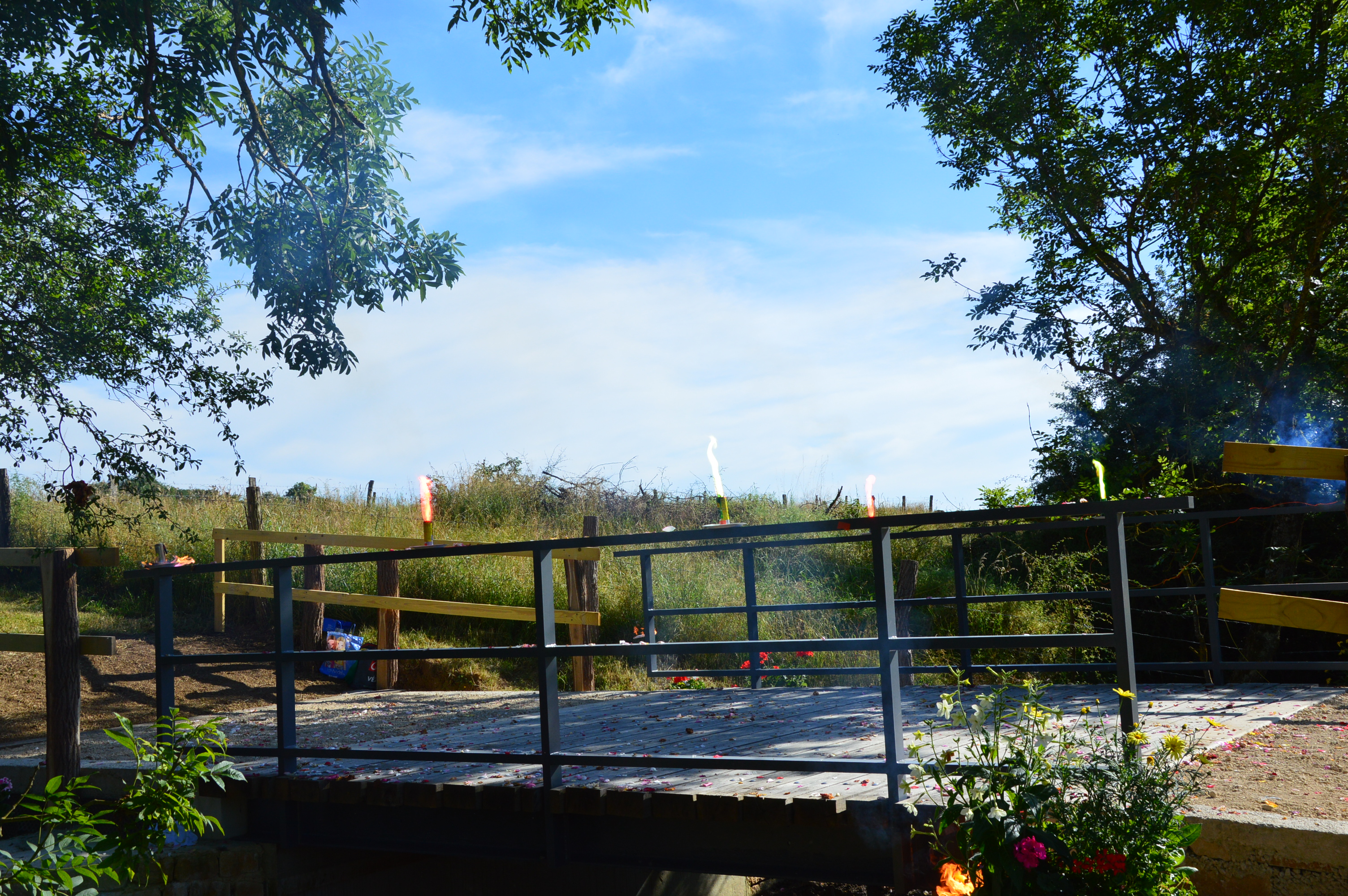 Des feux de bengales ... Des feux de bengales ...